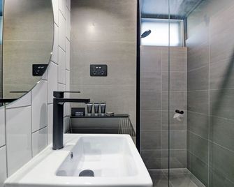 Cbd Motor Inn - Coffs Harbour - Badkamer