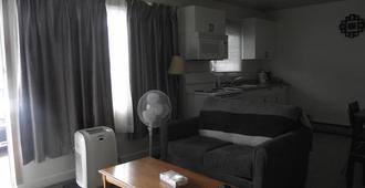 Stratford Motel - Whitehorse - Vardagsrum