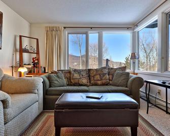 Fall Line Condos by Killington VR - 1 Bedrooms - Killington - Living room
