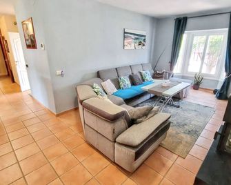 Sunny villa with private pool in Chiclana de la Frontera - Chiclana de la Frontera - Living room