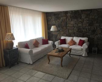 Solbadhotel Sigriswil - Sigriswil - Wohnzimmer