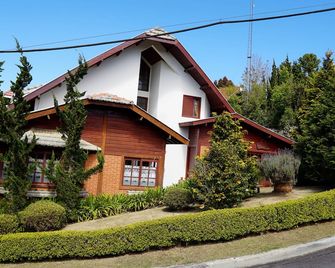 Casa em Condominio, Recanto do Jordao, Ofuro, Quadra de Tenis, Lareira, mt Verde - Pindamonhangaba - Gebäude