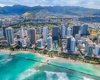 Diamond Head View Close to Waikiki Beach with Parking - Honolulu - Piscina