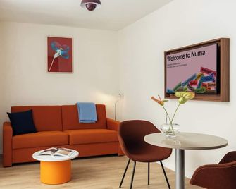 Numa Munich Ludwigsvorstadt - Munich - Living room