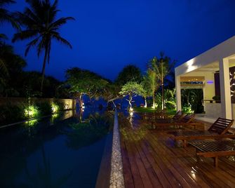 Roman Beach Hotel - Hikkaduwa
