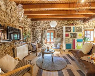 Le Chalet des Forêts Enchantées - Saint-Anthème - Salon