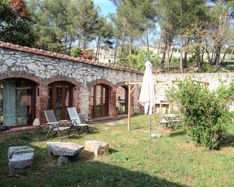 Charming cottage of 45m2, in the countryside, 15 minutes from the sea - Septèmes-les-Vallons - Patio