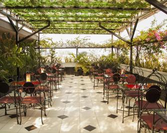 Hotel New Idola - Jakarta - Restaurant
