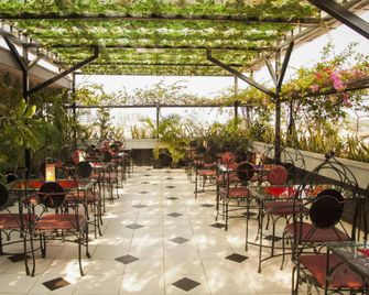 Hotel New Idola - Jakarta - Restaurant