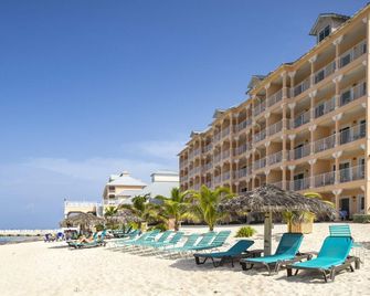 Morritts Tortuga Club And Resort - East End - Strand