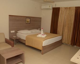 Hotel Kanakabhishegam - Tharangambadi - Habitación