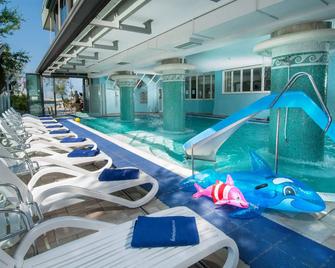 Hotel Nettuno Cattolica - Cattolica - Pool