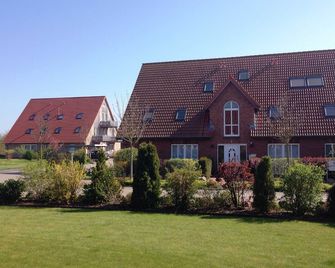 Ferienwohnungen Hass - Haus 10 - Fehmarn - Building