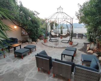 Hotel Golfo Azzurro - Capoliveri - Патіо