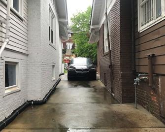 Charming 1-bedroom bungalow perfect walking to Ponce City market and Beltline - Atlanta - Vista esterna