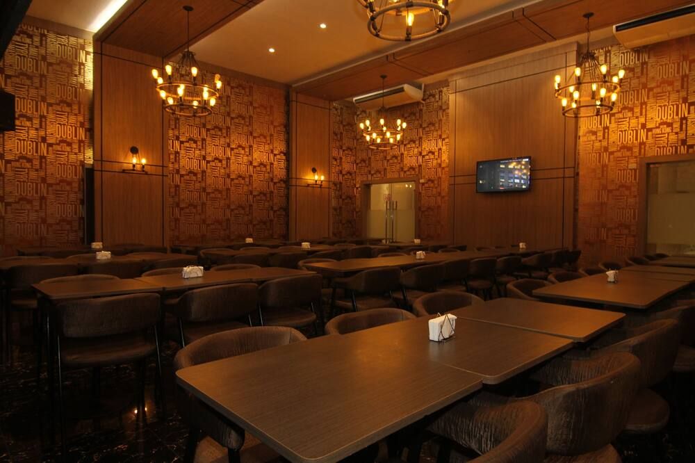 فيلا كاسيريس هوتل