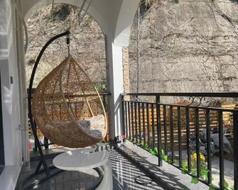 Summer Palace Smart Homestay - Nanchang - Balcón