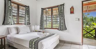 Beachfront Resort - Luganville - Bedroom