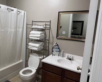 Clifty Creek Inn—Unit A - Jamestown