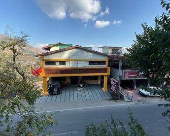 Hotel Ambusha Resorts - Solan - Edificio