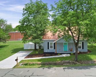 3br Renovated Bungalow Fire Pit Near Catawba River - Mount Holly - Edificio