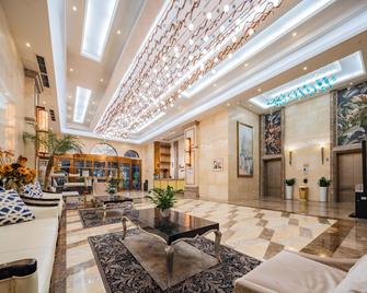 Fo Lai Ya Jiu Dian Xin Jia Po Cheng Dou San Wa Yao Di Tie Zhan Dian - Chengdu - Lobby