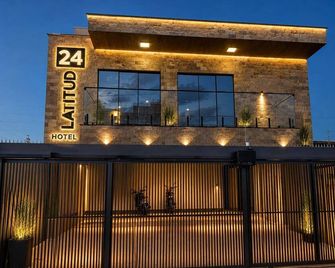 Latitud 24 - Formosa - Edificio