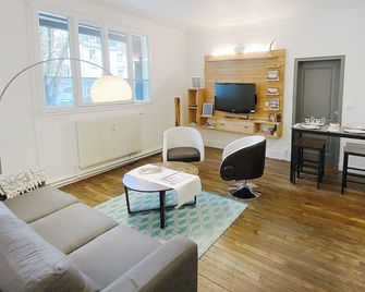 Le Cathédrale - Hypercentre - Wifi - Reims - Wohnzimmer