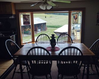 Farm House in Mt. Meadow - Stephentown - Dining room