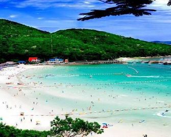 Zip Hotel & Restaurant - Pattaya - Beach