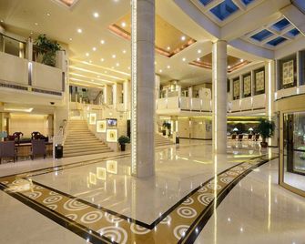 Ramada Plaza by Wyndham Taian - Tai’an - Lobby