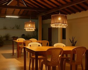 Hotel Villa Candy - Tolu - Їдальня