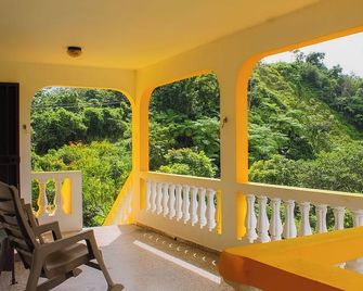 Casa Del Lago Garzas - Suite 101 - Adjuntas - Balcón