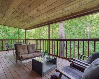Halls Hollow Hideaway - Smithville - Balcony
