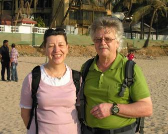 Safe, Superior Homestay/Bnb For Expat Females / Couple Near T II Mumbai Airport. - Bombay