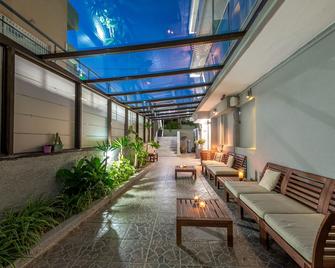 7 Palms Hotel Apartments - Rhodes - Patio
