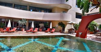 Lancaster Tamar Hotel - Beirut - Bể bơi