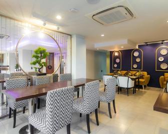 Montree Phuket Hotel - Phuket - Restaurante