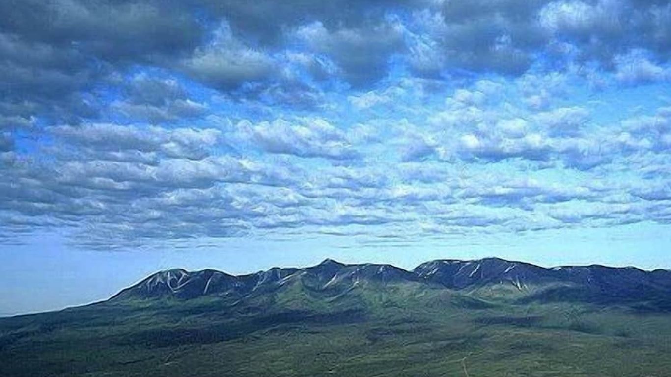 The Atomic Blue Motor-Inn