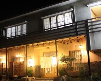 Hashimotoya - Himi - Edificio