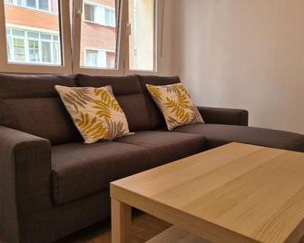 124A Apartamento moderno 3 habitaciones - Gijón - Pokój dzienny