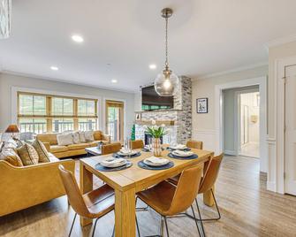 Ski-Out Family Condo at Cranmore Mountain - North Conway - Dining room