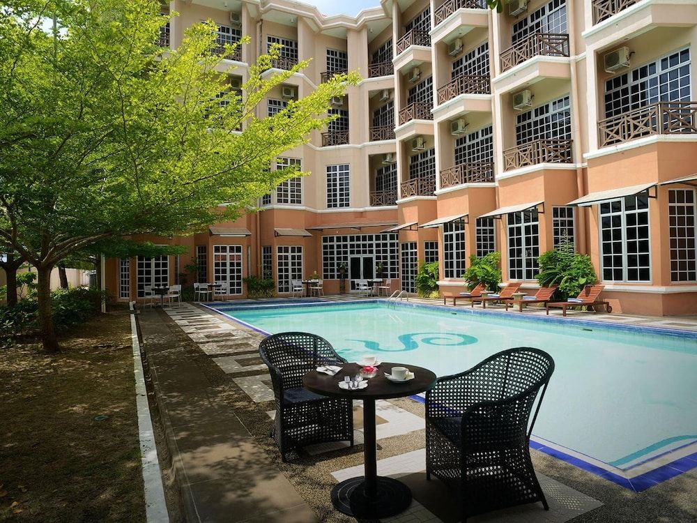 بيلا فيستا إكسبرس هوتل لانجكاوي - Langkawi - حوض السباحة