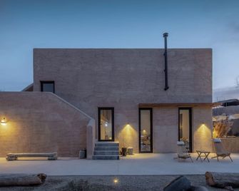 Lostvilla(Zhongwei Yellow River Dormitory) - Zhongwei
