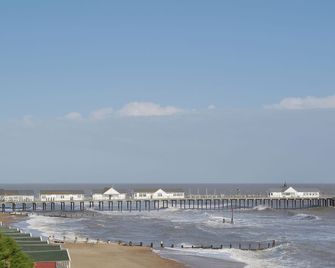 Orchard Farm Cottage - Beccles - Beach