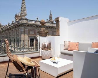 Puerta Catedral Indias Lofts - Seville - Balcony