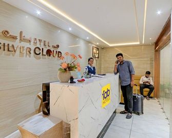 Fabhotel Silver Cloud - Warangal - Recepción