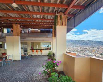 Hostal Capac - Ayacucho - Balcon