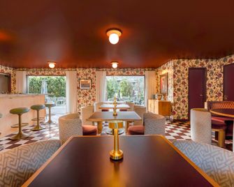 Royal Sun Palm Springs - פאלם ספירנגס - מסעדה