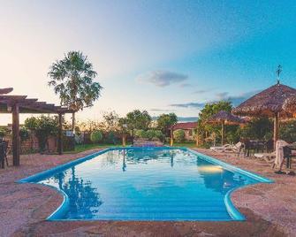 La Villa Chiquitana - San José de Chiquitos - Piscina
